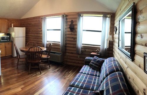 Huntsville Cabin | Ribbon Ridge Ranch Cabin