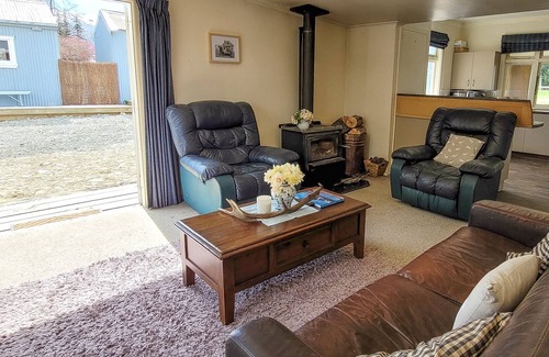 Quailburn House | Ribbonwood Quarters, Omarama. Farm Acccommodation.