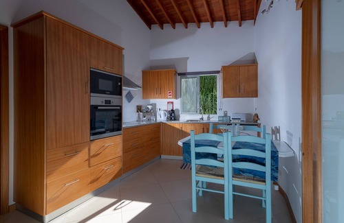 Ribeira Grande House | Ribeira dos Moinhos House
