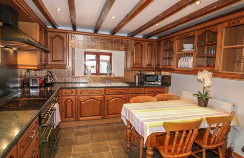 Holestone Moor Cottage | RIBER VIEW BARN, pet friendly in Ashover