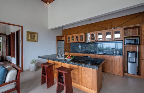 Tegal Mengkeb Villa | Rice field view Villa with Private Pool Sahaja 1