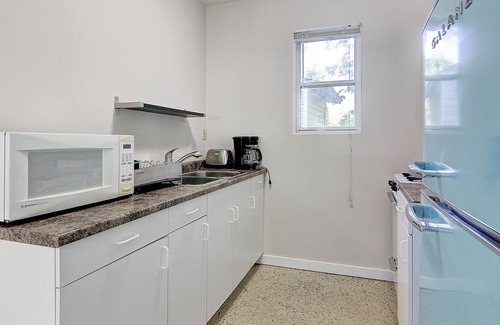Roseneath Cottage | Rice lake 2 bedrooms waterfront cottage