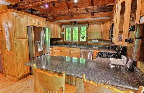 Nineveh Cabin | Rich Hardesty’s Brown County Country Cabin Treehouse Campfire Getaway