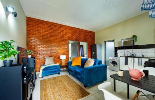 Lombardy East Apartment | Richards Accommodation