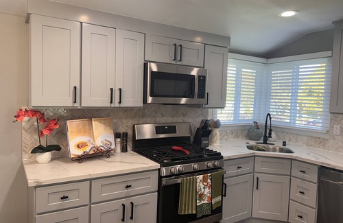 East Richmond Heights Cottage | Richmond Heights California