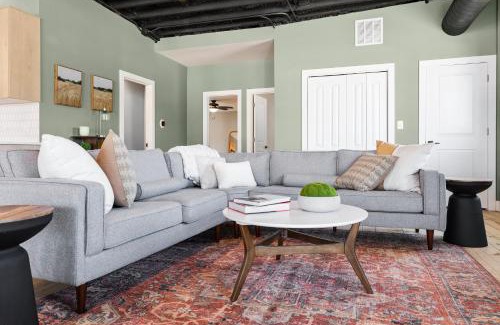 Richmond Apartment | Richmond No. 267