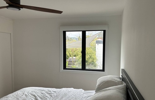 North and East House | Richmond Springs East Bay gem w/ hot tub and lush private backyard