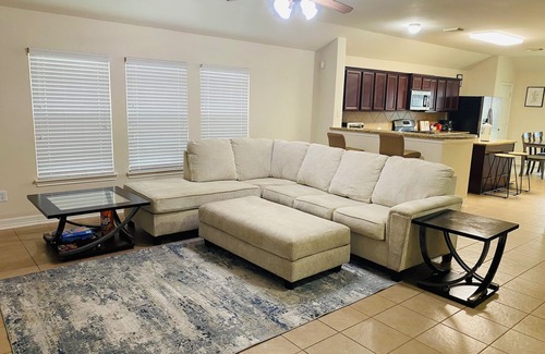 Clodine House | Richmond, Tx Spacious 3BR/2BA Single Family Home