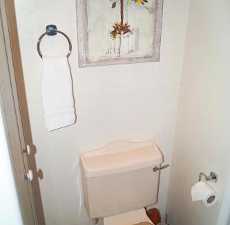 Watford House | Ricky Road Guest House - Premium