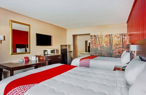 Ridgeland Hotel | Ride the Rails on a Vintage Steam Engine Train! 2 Relaxing Units, Free Parking