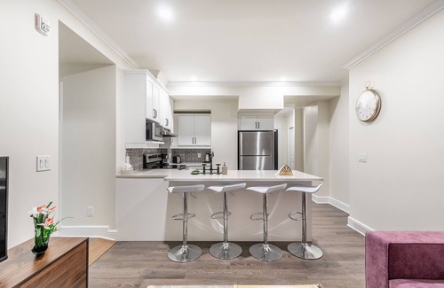 Smiths Falls Apartment | Rideau 1Bd Apartment Balcony Free Parking