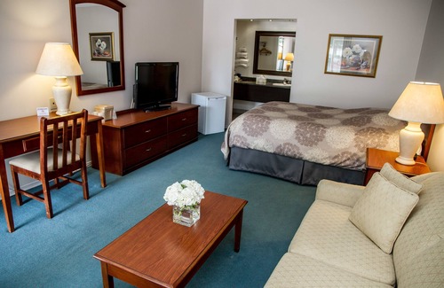 Ottawa Division Hotel | Rideau Heights Inn