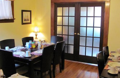 Golden Triangle Bed & Breakfast | Rideau Inn