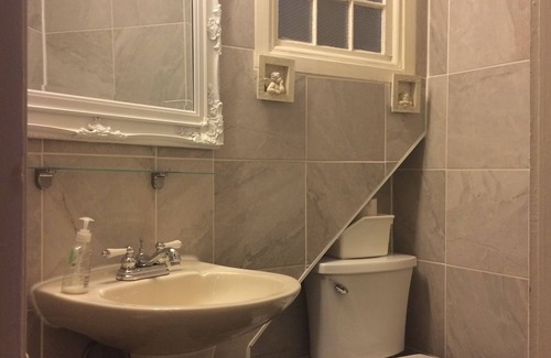 Golden Triangle House | Rideau Inn
