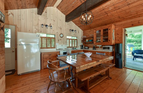 Portland Ski Chalet | Rideau Pines - Big Rideau Lake