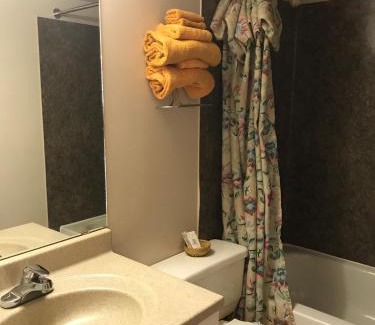 Valleyview Hotel | Rider's Inn