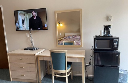Valleyview Hotel | Rider's Inn