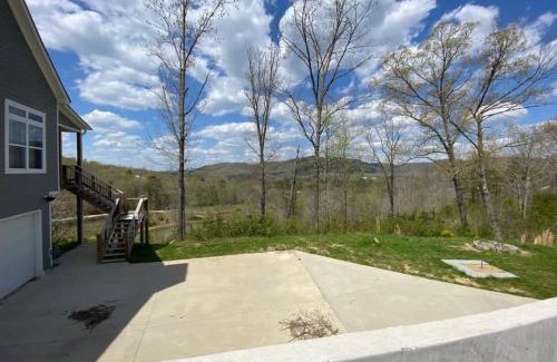 Winona House | Rider's Lodge