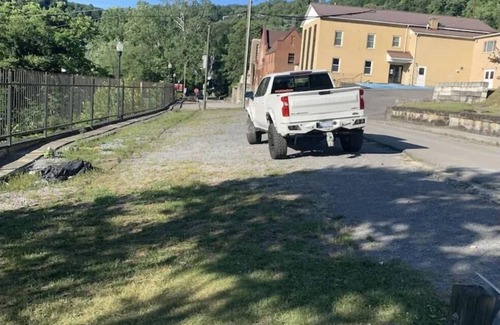 Welch House | Rider's Paradise nPerfect for ATV/UTV on Hatfield/McCoy and Outlaw trail system.
