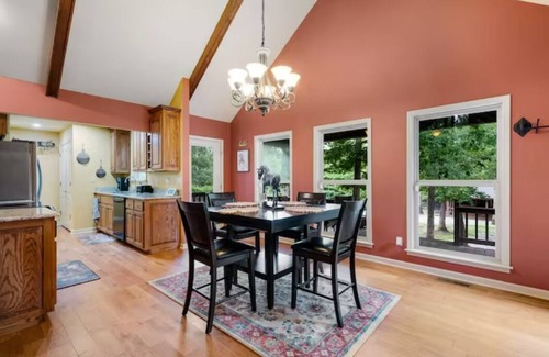 Jamestown House | Riders Retreat horse, dog friendly. Direct access to trails hiking and riding.