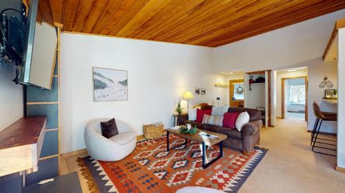 Elkhorn Village House | Ridge Condo 2660