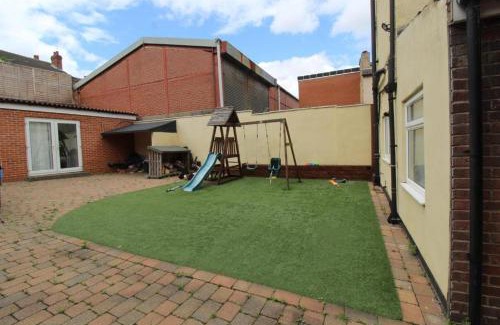 Rotherham House | Ridge House