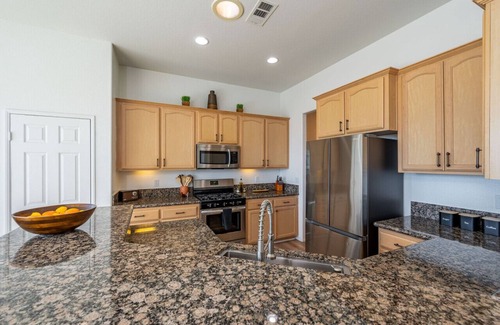 Desert Hot Springs House | Ridge Overlook | Stunning Mountain Views