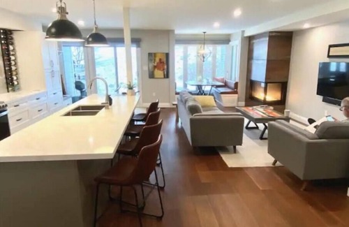 The Blue Mountains Condo | Ridge Retreat - Ground floor 2 bdrm - close to golf, hiking & Village at Blue