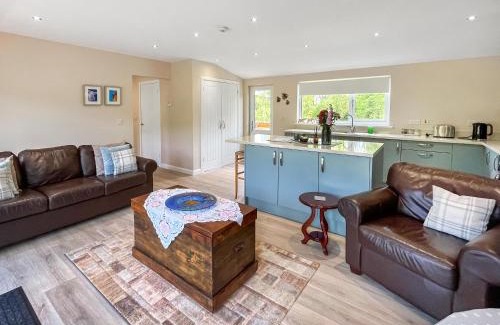 Newbridge House | Ridge View Lodge - Uk49924