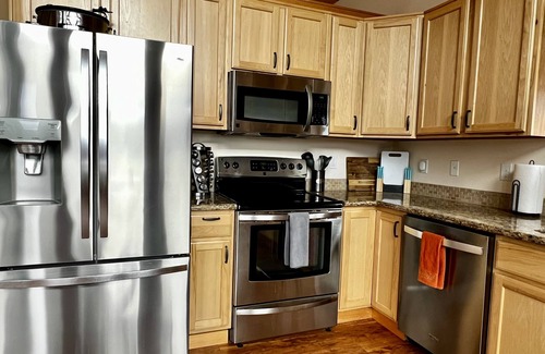 Ronald House | Ridge Views, Spacious Home, Fire Pits, Game Room & XXL Foosball!