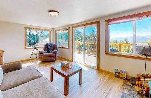 Howard House | Ridge Way Retreat | Serene house in Cotopaxi with sweeping views