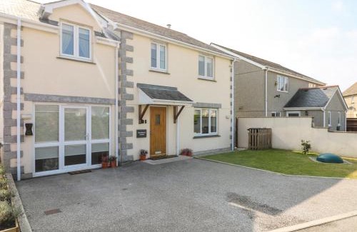Mullion House | Ridgeback House