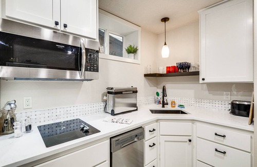 Ridgefield Apartment | Ridgefield Apartment w/Fire Pit & Walking Trails!