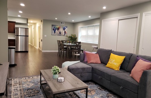 Berwyn Apartment | Ridgeland Retreat/Street level Apt easy access