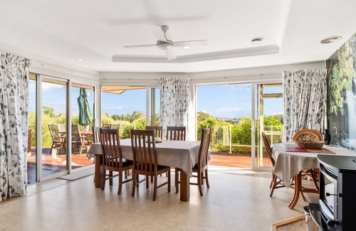 Kerikeri House | RidgeRaj - Kerikeri Holiday Home