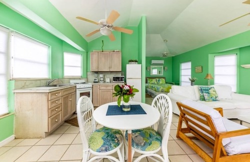 Conch Bar Cottage | Ridgetop cottage for 2 at Dragon Cay Resort, Mudjin Harbour