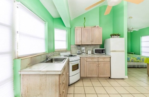 Conch Bar Cottage | Ridgetop cottage for 2 at Dragon Cay Resort, Mudjin Harbour