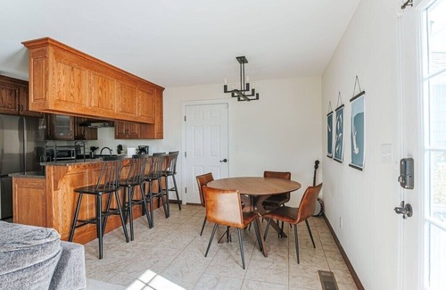 Batesville Cottage | Ridgeview Cottage: Mtn Views and Mins to Cville!