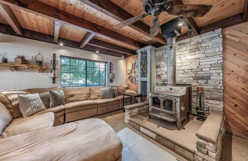 West Village House | Ridgeview Retreat Location Meets Comfort Ac!