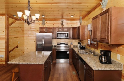 Caton Cabin | Ridgeview Splash - Private pool, theater, game room, and views!