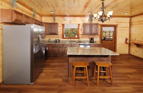 Caton Cabin | Ridgeview Splash - Private pool, theater, game room, and views!