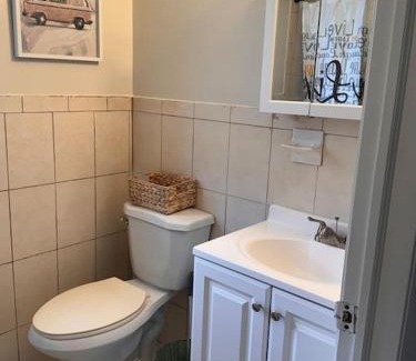 Weequahic Apartment | Ridgewood 3 KINGS bed 4 mins from Newark airport