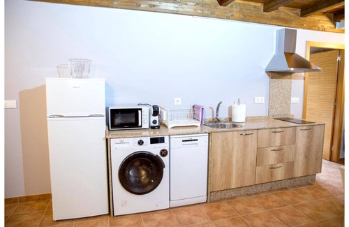 Laza House | Ridicodias Da Vieira - Honey