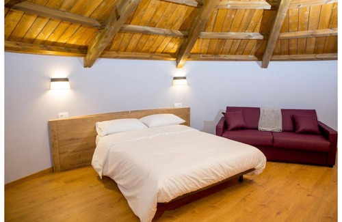 Laza House | Ridicodias Da Vieira - Honey