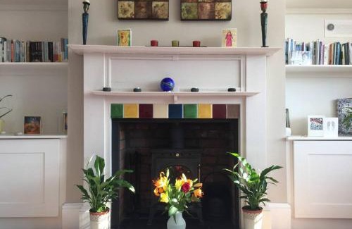 Glastonbury House | Rie's Retreat - The Whole House