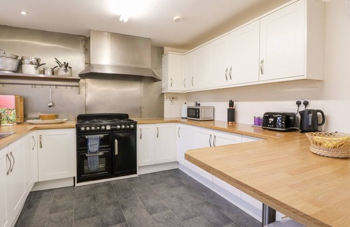 Murthly Cottage | RIECHIP, pet friendly, character holiday cottage in Dunkeld
