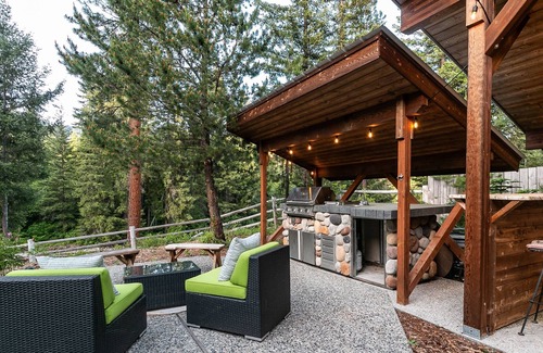 Ardenvoir House | Riffle River Lodge