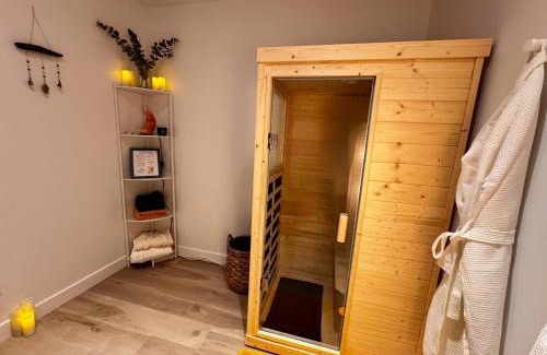 Superior Apartment | Rifugio: 2BR w/IR Sauna Near Trails & Adventure