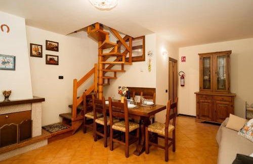 Sestola Apartment | Rifugio tra i Boschi - Camino & Balcone