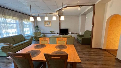 Valmiera Apartment | RIGA street Apartment 54 entire house